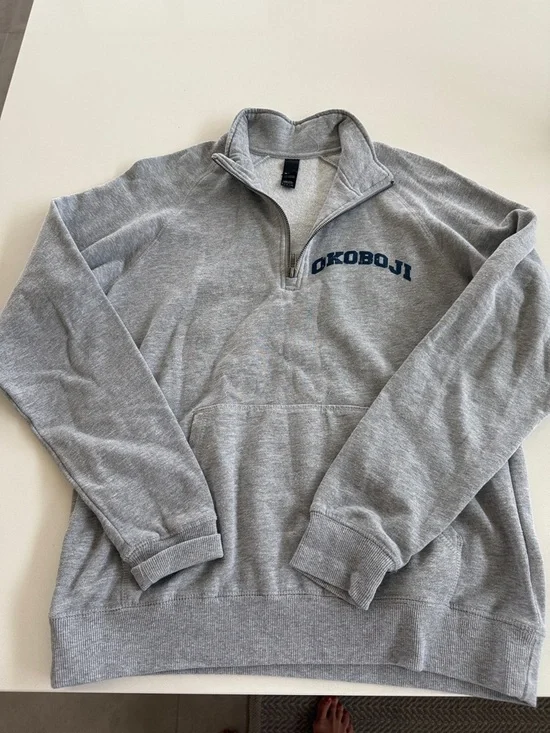 District Light Gray Pullover with Black Brand Tag - Picture 1 of 4